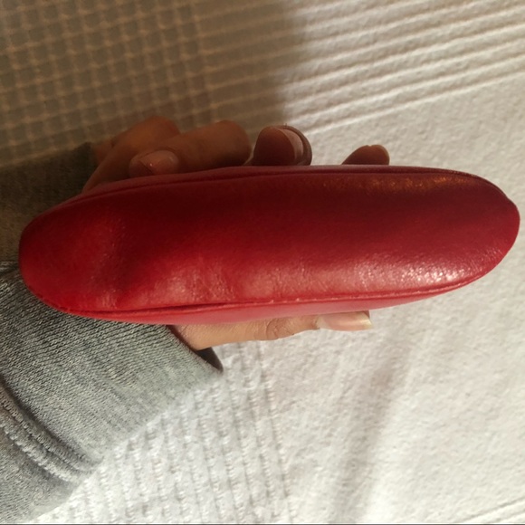 Gucci red leather pouch - Picture 3 of 5